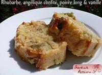 Cake Moelleux  la Rhubarbe, Anglique Confite, Poivre Long et Vanille